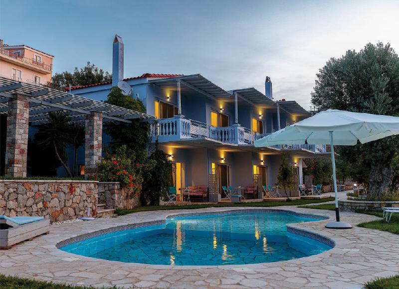 Sunny Place Resort Kranidi Exterior foto